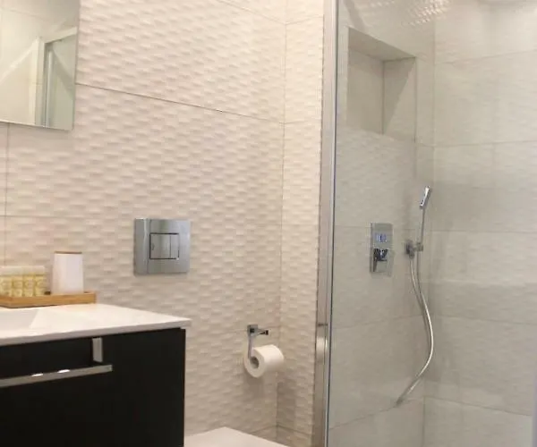 Guilhim ゲストハウス 3*